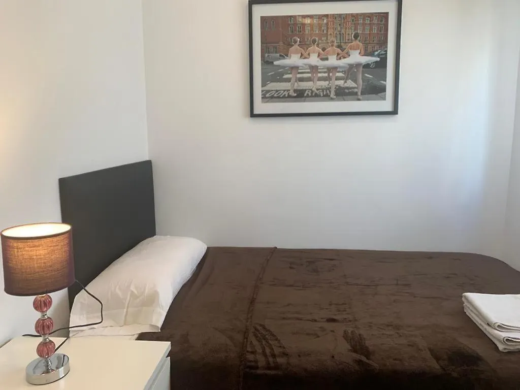 Opening Doors Sagrada Familia II Apartment Barcelona