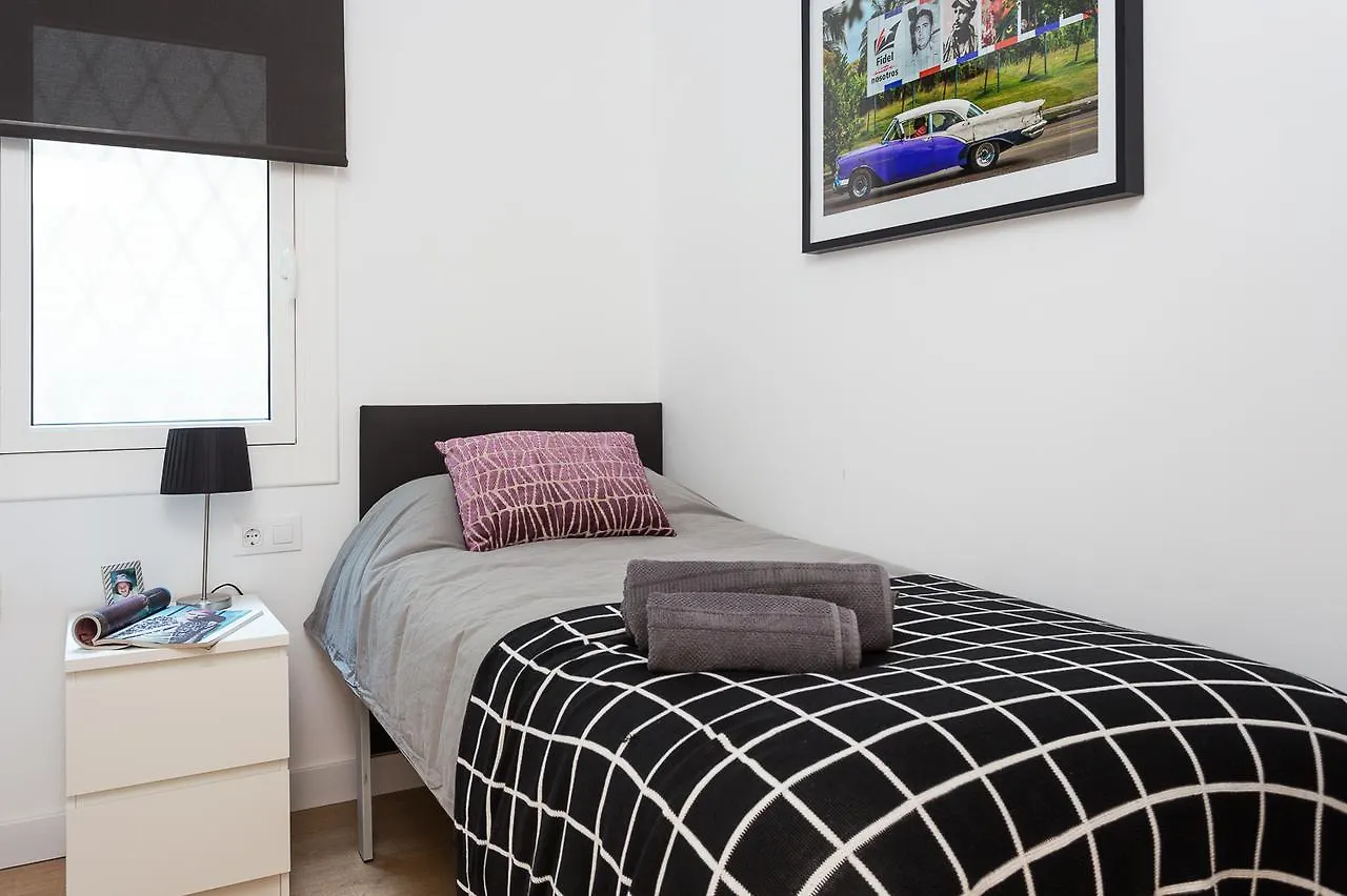 Opening Doors Sagrada Familia II Apartment Barcelona Spain
