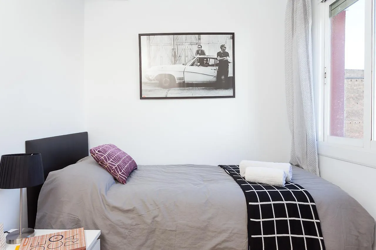 Opening Doors Sagrada Familia II Apartment Barcelona Spain